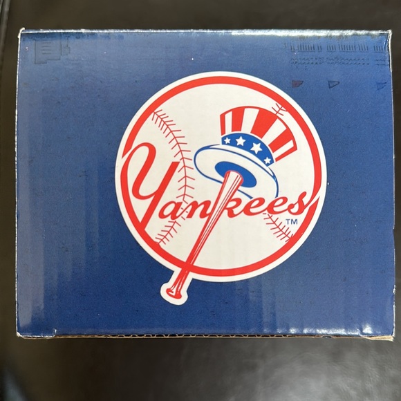 JACOBY ELLSBURY Yankees Bobblehead - Picture 5 of 9